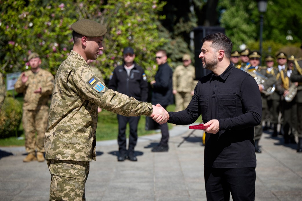 Президент відзначив піхотинців державними нагородами - фото 4