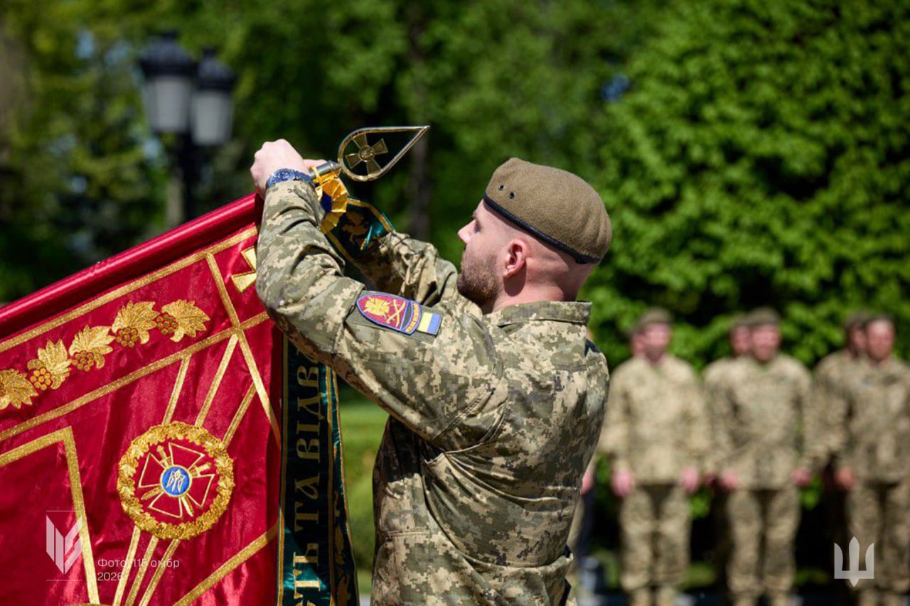 Зеленський вручив відзнаку «За мужність та відвагу» механізованій бригаді з Черкащини