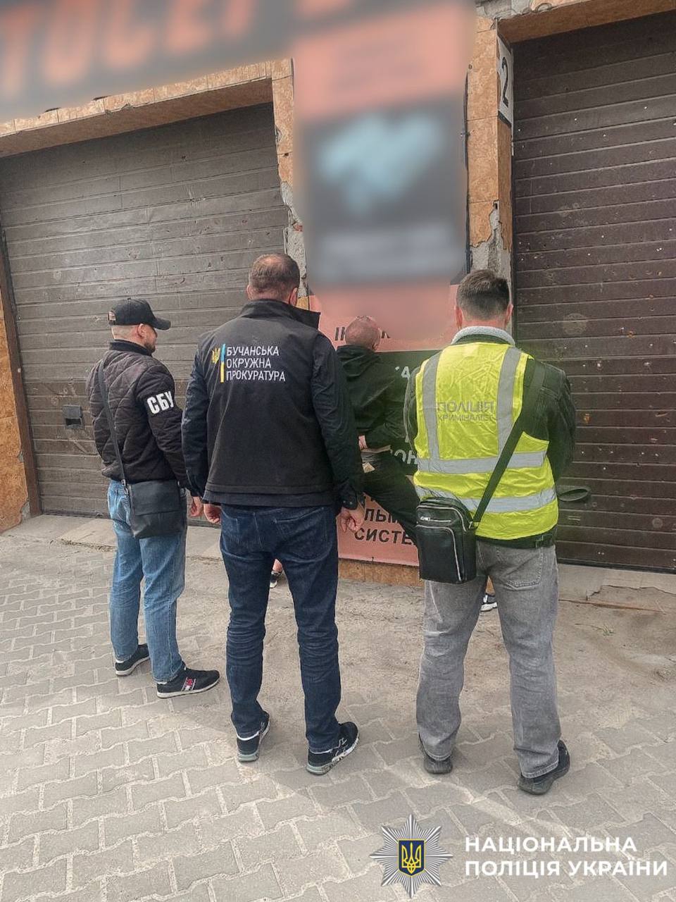 На Київщині викрили схему продажу авто, ввезених як гуманітарна допомога для ЗСУ - фото 2