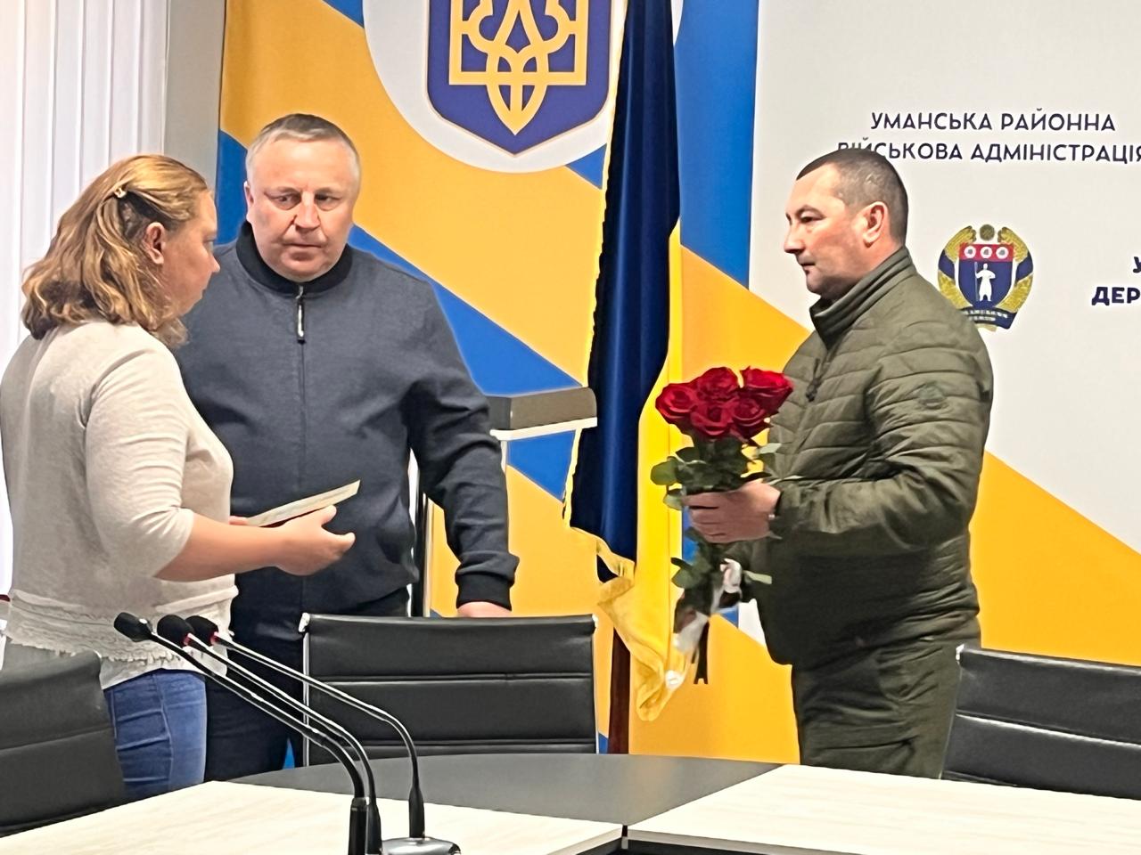 Посмертні нагороди вручили рідним загиблих воїнів Повітряних сил з Черкащини