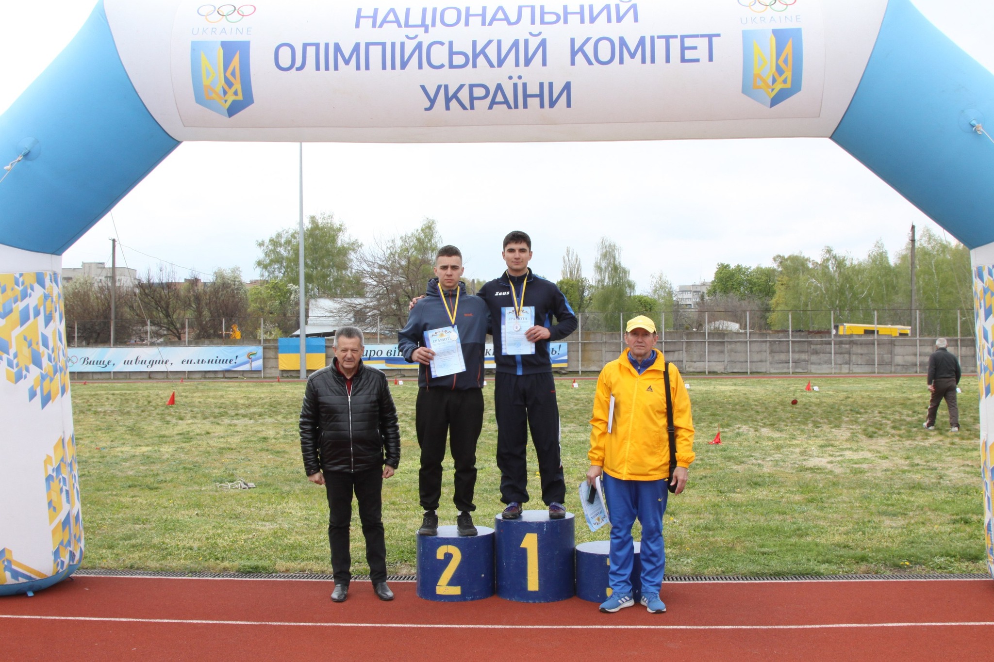 На Черкащині відбулися обласні змагання з метань диска, молота, списа і штовхання ядра - фото 4