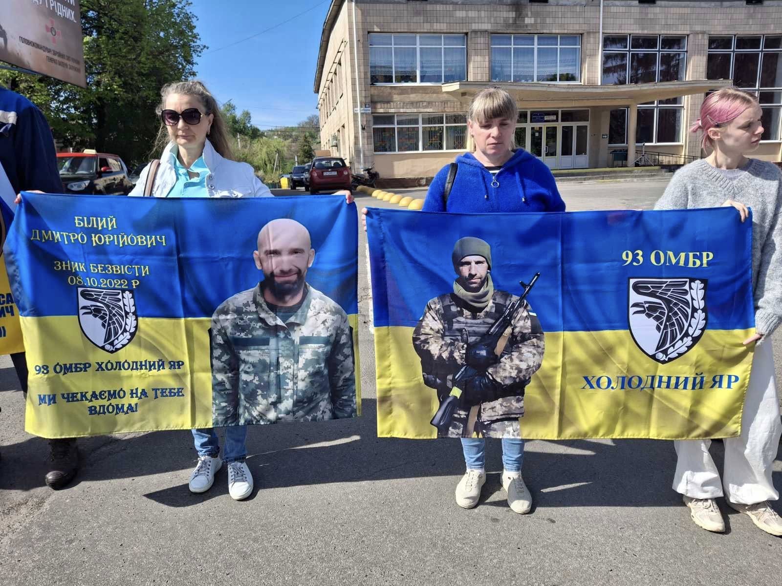 Жителі Черкаської області вийшли на акцію «Не мовчи — полон вбиває». Фото - фото 3