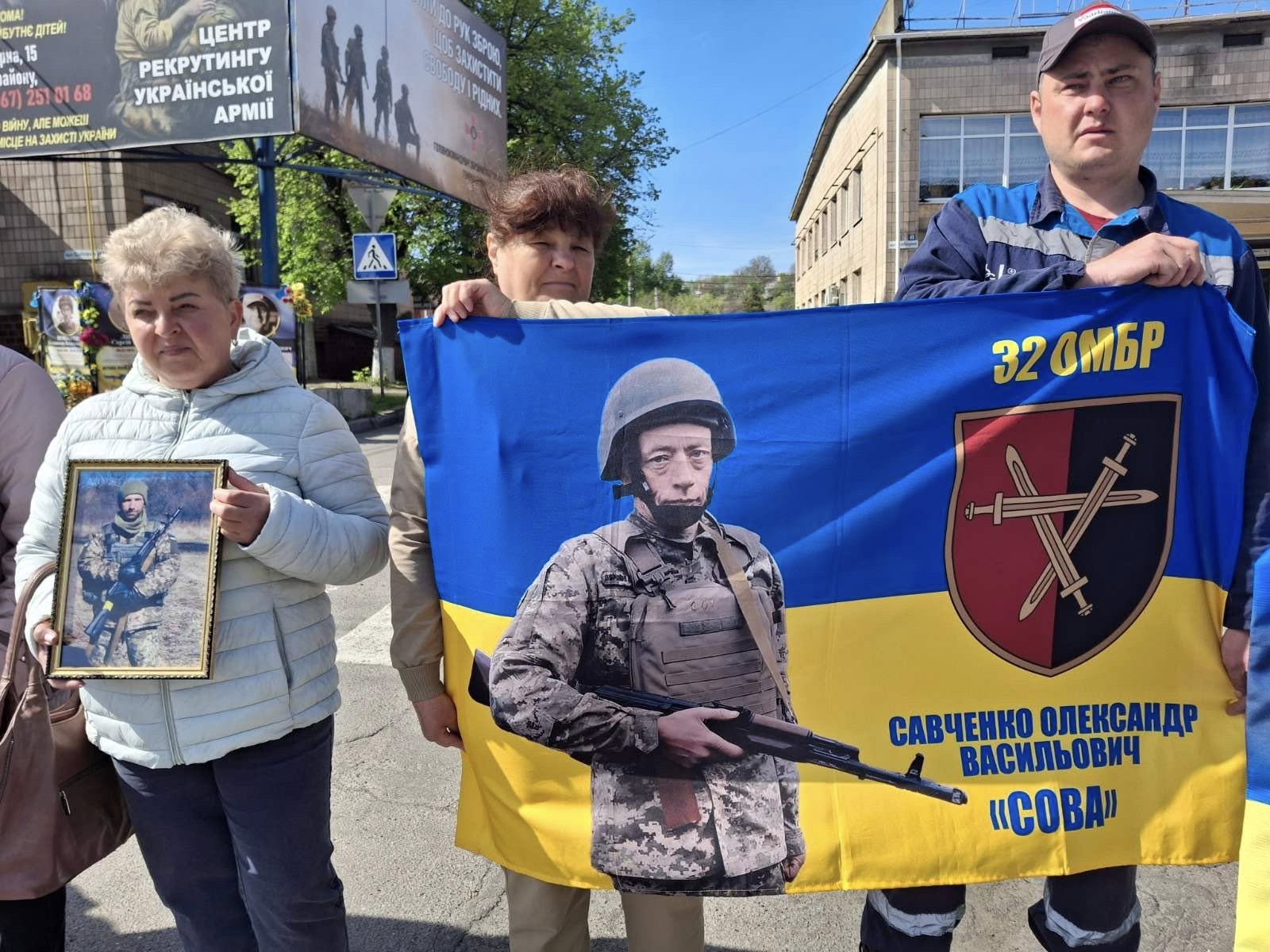 Жителі Черкаської області вийшли на акцію «Не мовчи — полон вбиває». Фото - фото 8