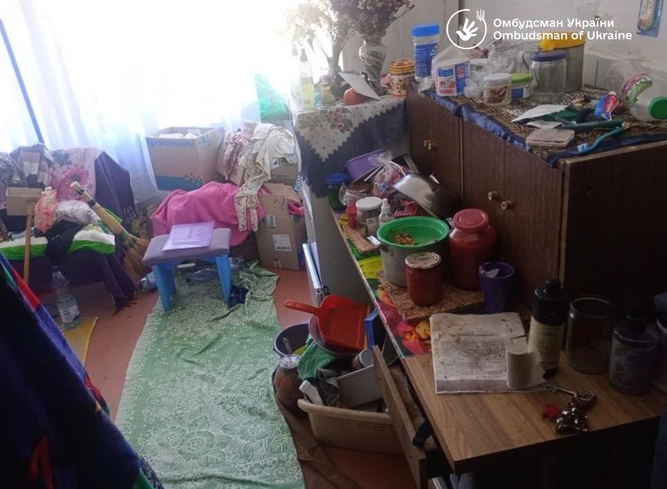 Перевірили, в яких умовах живуть переселенці у селі Виноград на Черкащині. Фото - фото 4