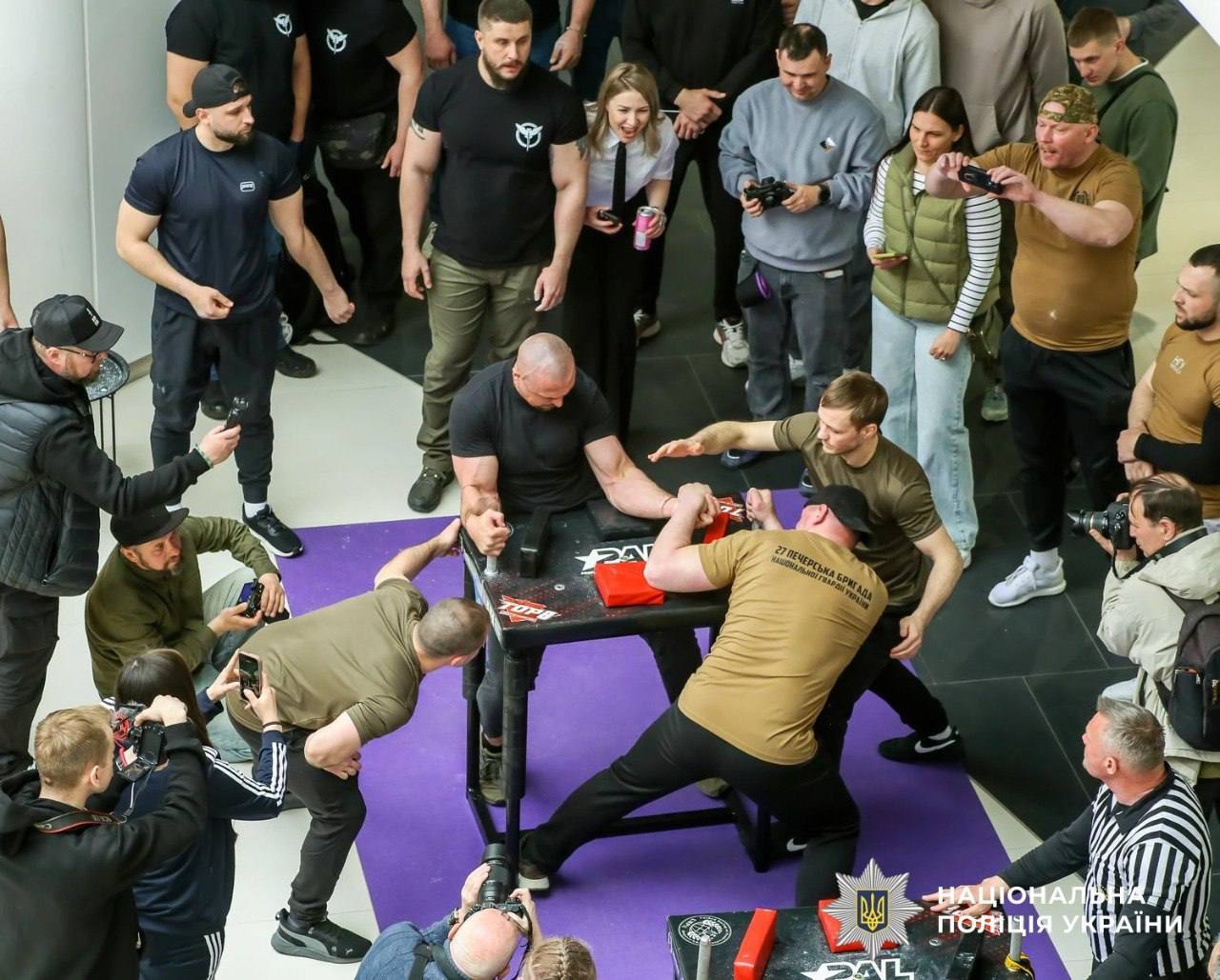 Боєць Стрілецького полку поліції Києва здобув перемогу на Чемпіонаті України з армрестлінгу - фото 2