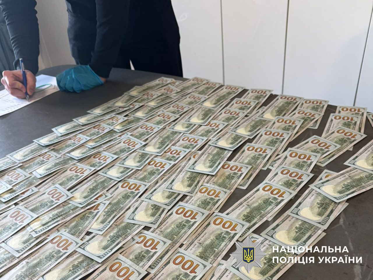На Київщині викрили схему розтрати 5,3 млн грн під час закупівлі генераторів для критичної інфраструктури - фото 2