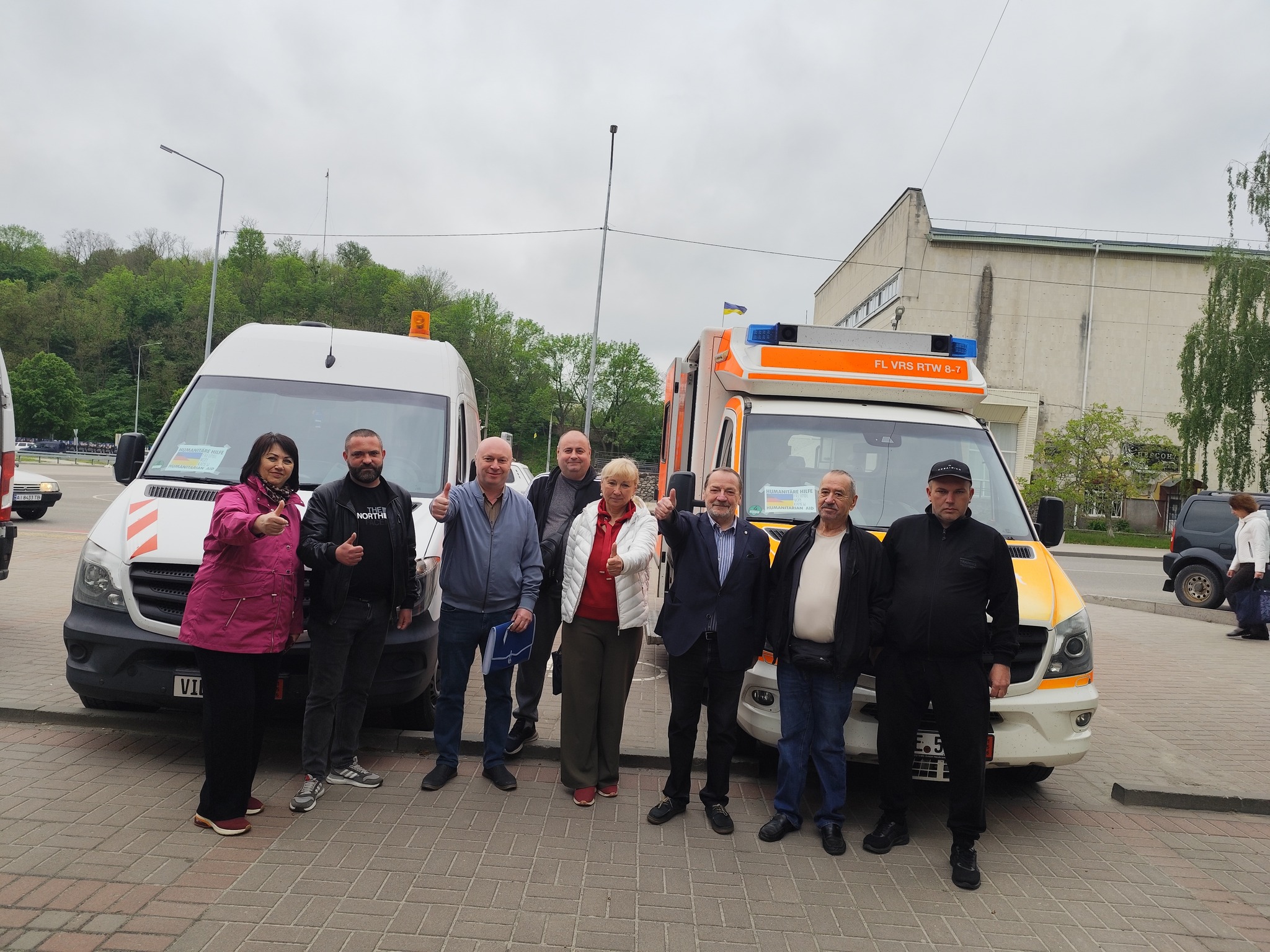Німецьке місто передало Каневу два автомобілі - фото 2