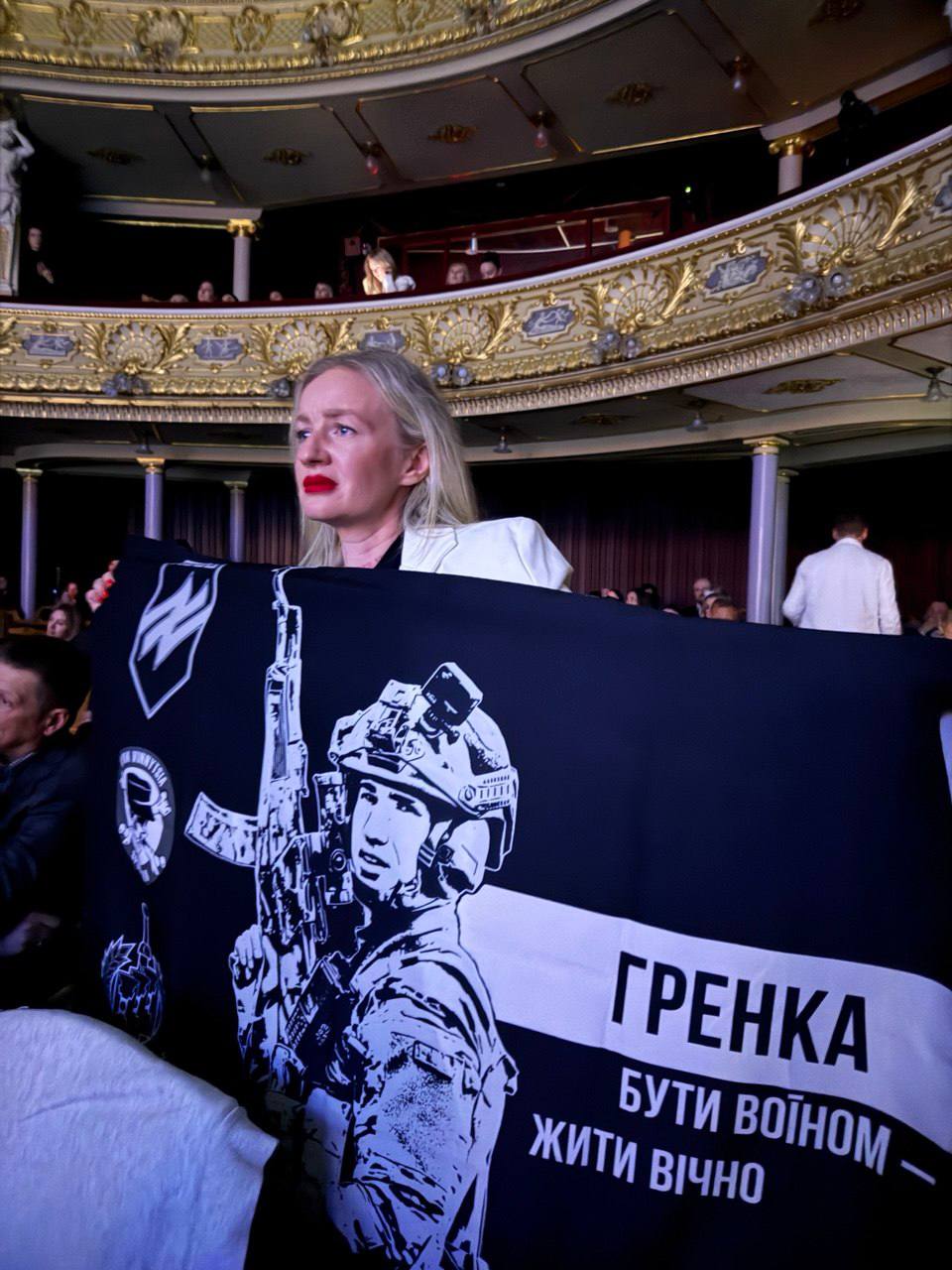 «Грєнку» та хлопчика, який вижив після ракетного удару по Вінниці, нагородили премією «Обличчя Незалежності 2025» - фото 3