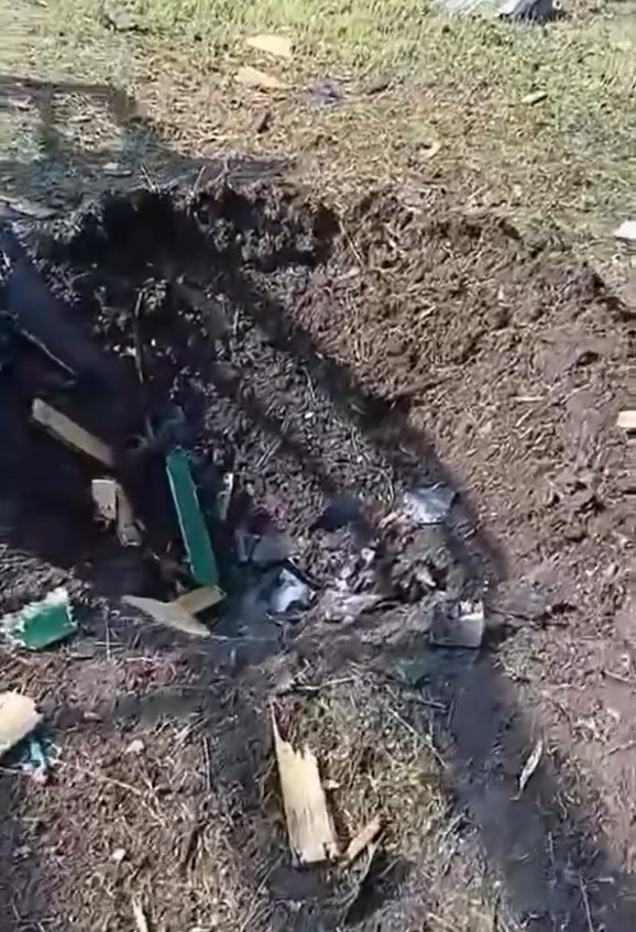 Сотні тисяч бджіл згоріли у вуликах внаслідок прильоту «Шахеда» на Черкащині. Відео