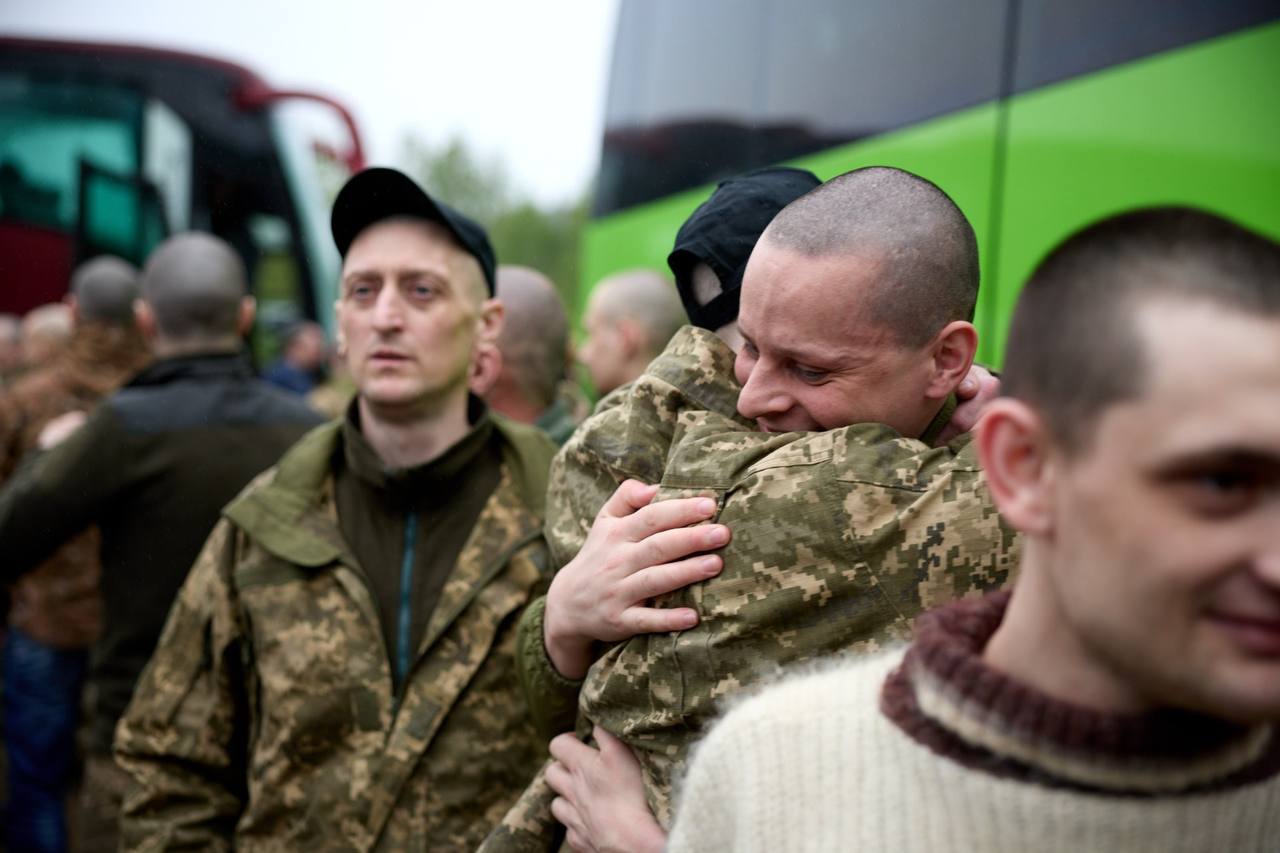 Відбувся обмін: з російської неволі звільнили 205 українців - фото 3