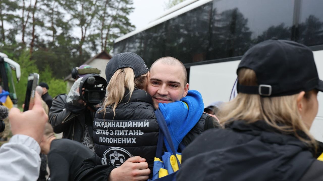 Відбувся обмін: з російської неволі звільнили 205 українців - фото 14