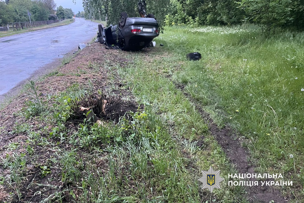 У Золотоноші перекинувся Lanos з п’яною водійкою за кермом