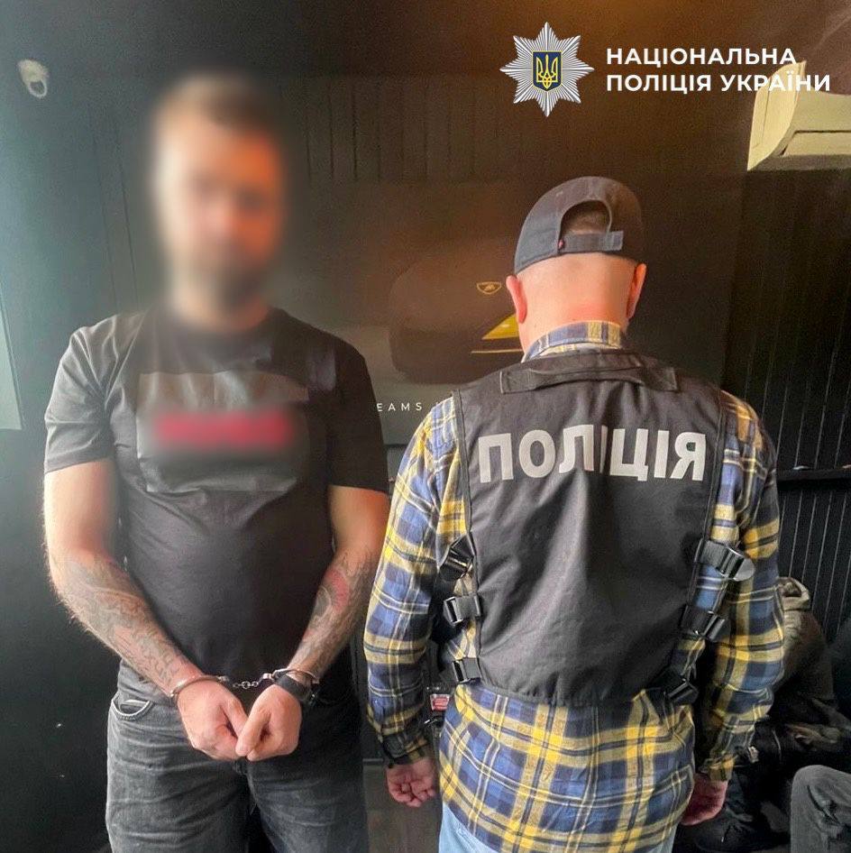 У Києві підприємець за 25 тис дол. «продавав» інвалідність для виїзду з України - фото 2