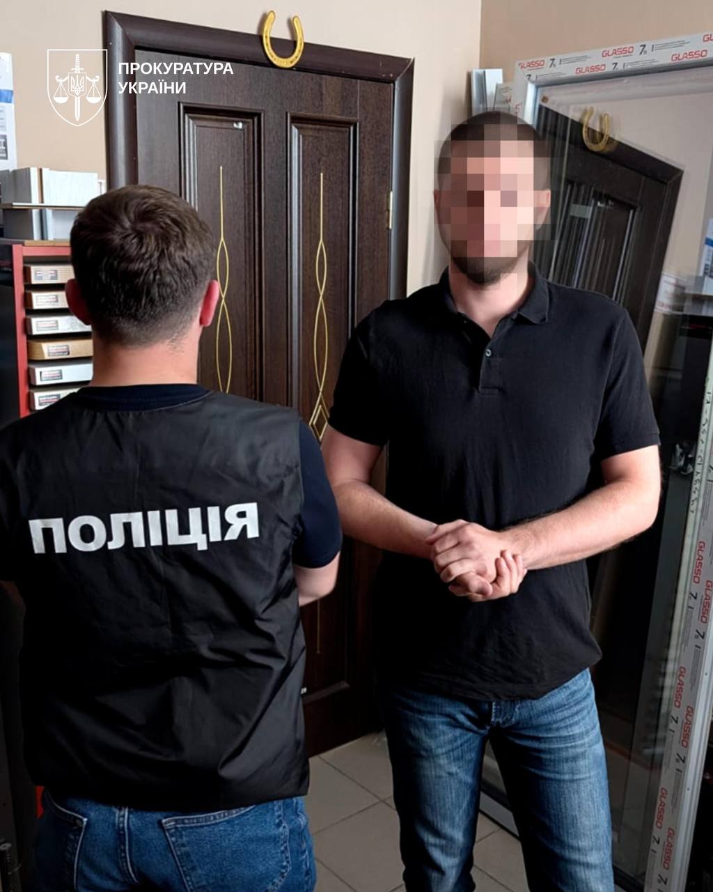Вимагав половину компенсації за «єВідновлення»: на Київщині затримали посадовця селищної ради та його спільника - фото 6