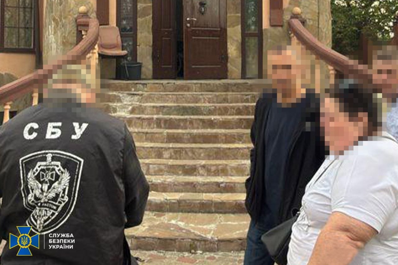 На Київщині викрили ділків, які під прикриттям благодійних фондів «заробляли» на ухилянтах - фото 2