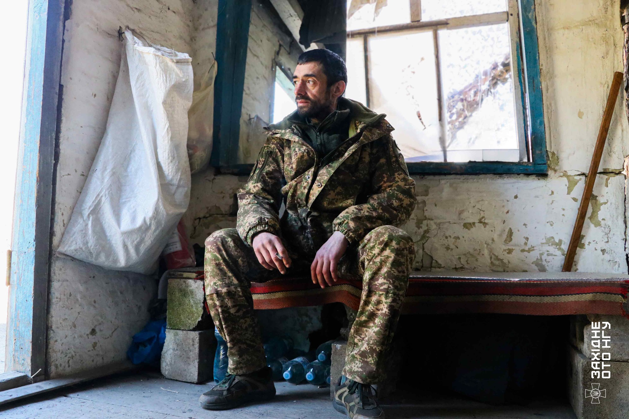 Душ та спортзал у хащах: вінницькі нацгвардійці показали свій побут на фронті - фото 3