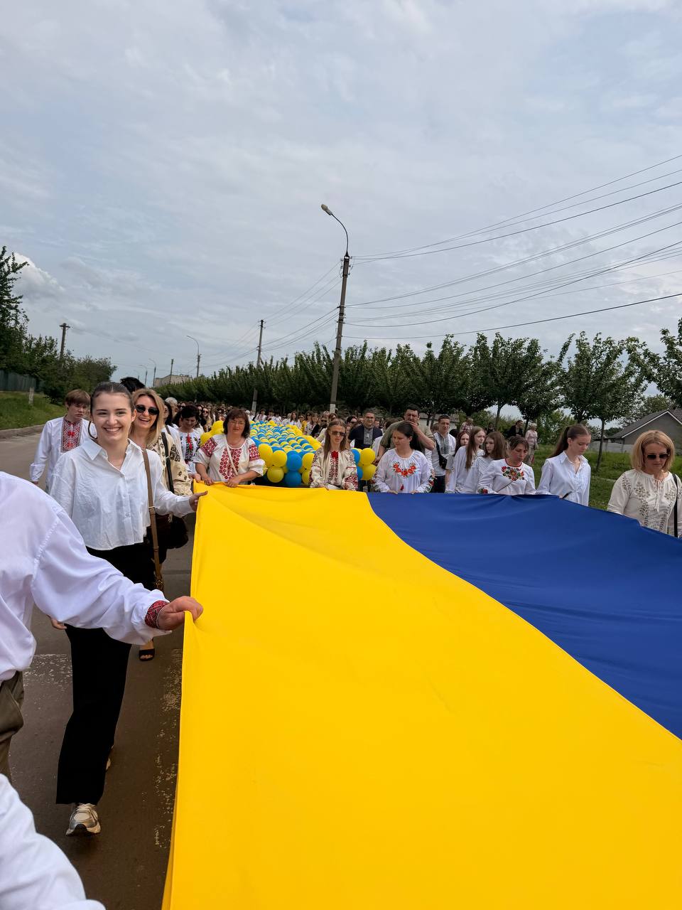 Кам’янка провела марш вишиванок і встановила рекорд. Фото - фото 7