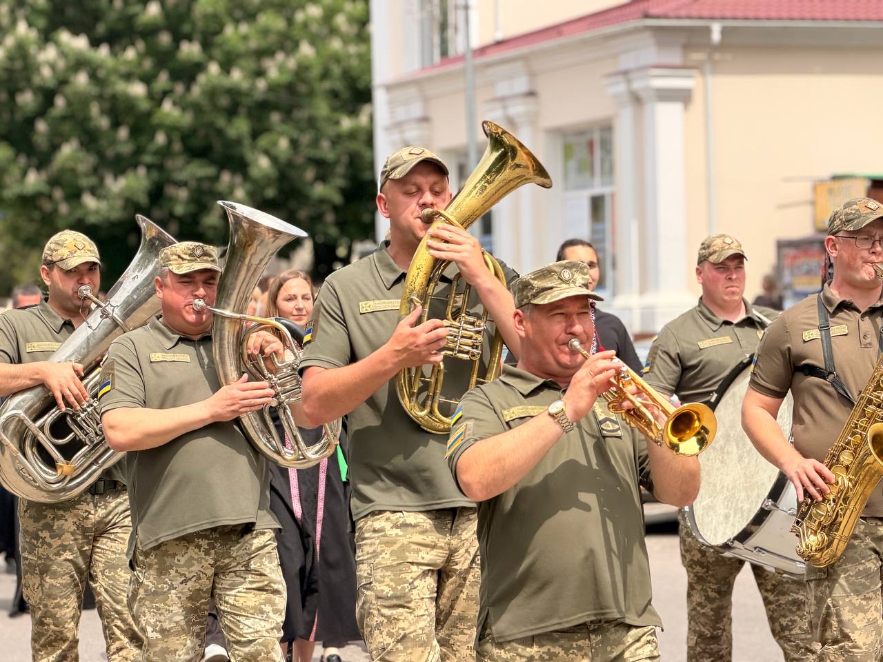Кам’янка провела марш вишиванок і встановила рекорд. Фото - фото 12