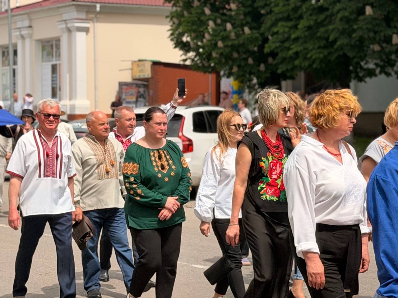 Кам’янка провела марш вишиванок і встановила рекорд. Фото - фото 24