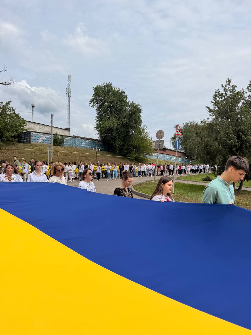 Кам’янка провела марш вишиванок і встановила рекорд. Фото - фото 26