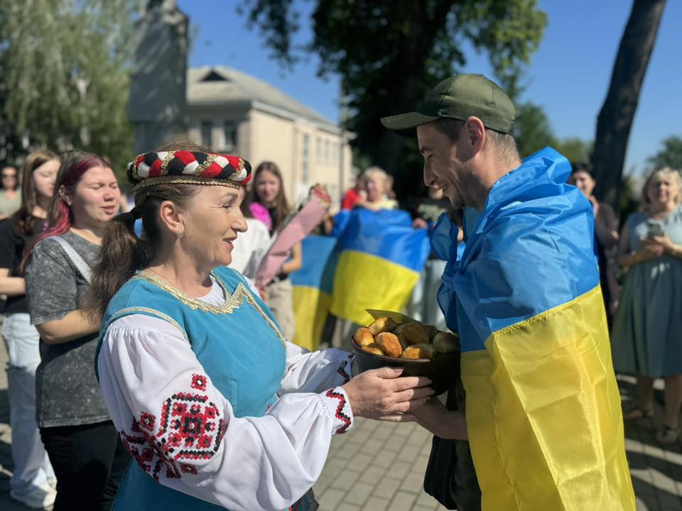 Черкащина зустріла солдата Євгенія Семйонова, який повернувся з російського полону