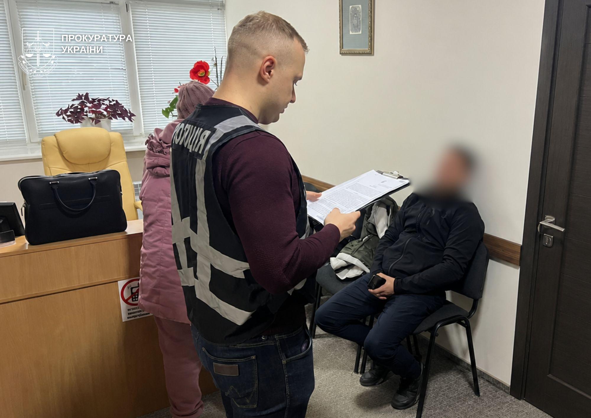 Понад 4 млн грн переплати на медобладнанні: у Києві повідомили про підозри чотирьом фігурантам - фото 3