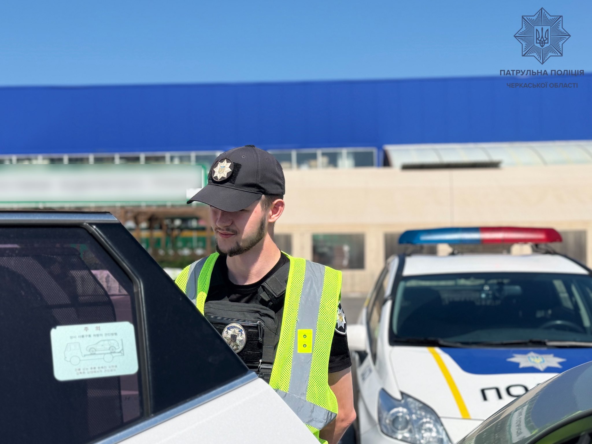 У Черкасах штрафували водіїв, що паркувалися на місцях для людей з інвалідністю - фото 5