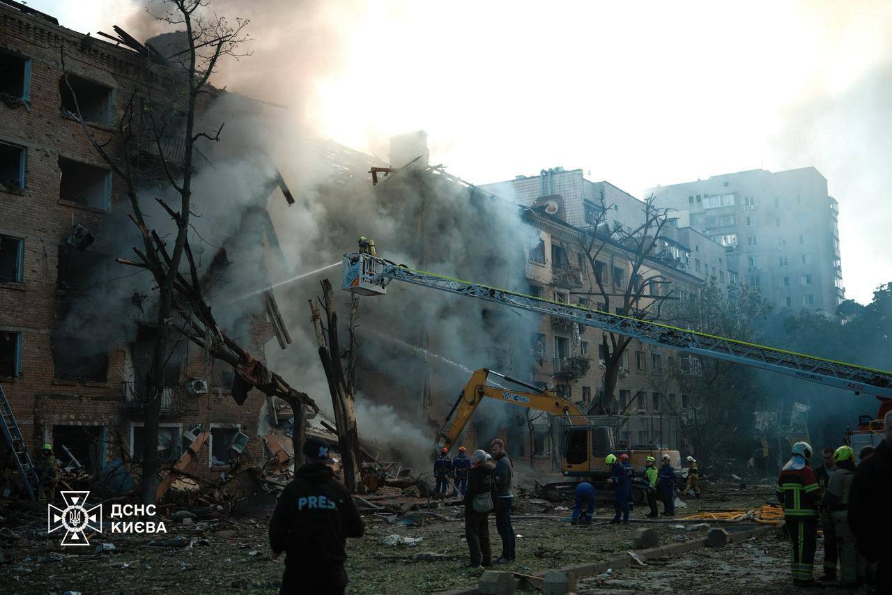 Київ пережив масований обстріл, відомо про загиблих