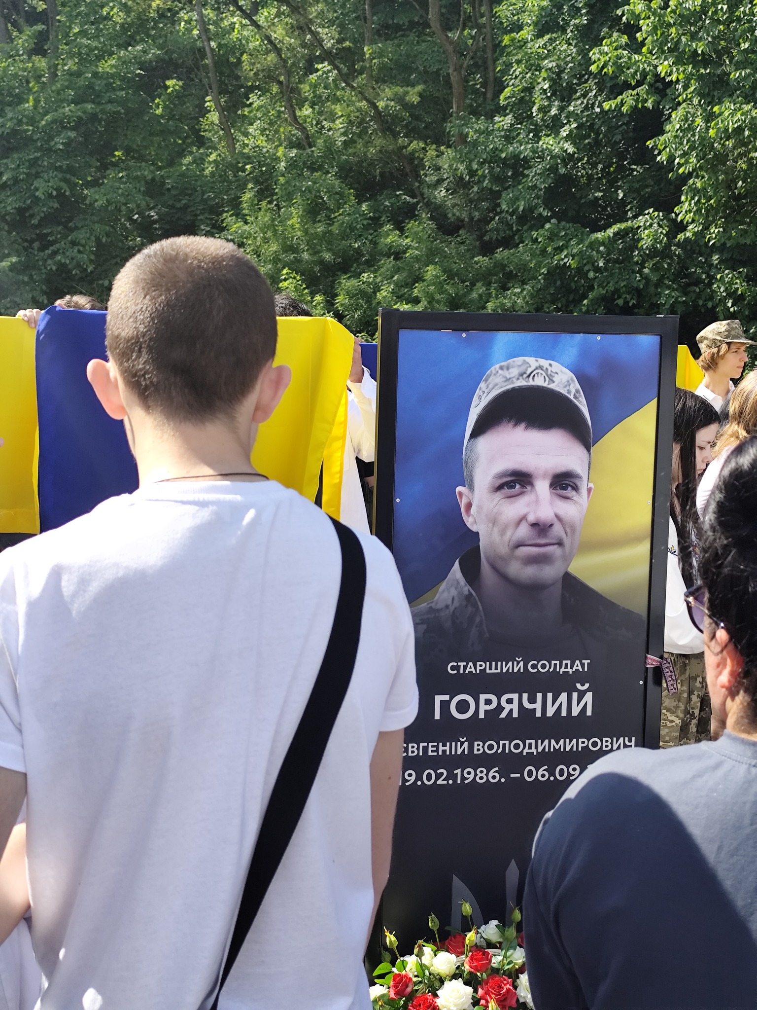 Алею слави відкрили у Каневі, на ній 103 портрети загиблих воїнів. Фото - фото 21