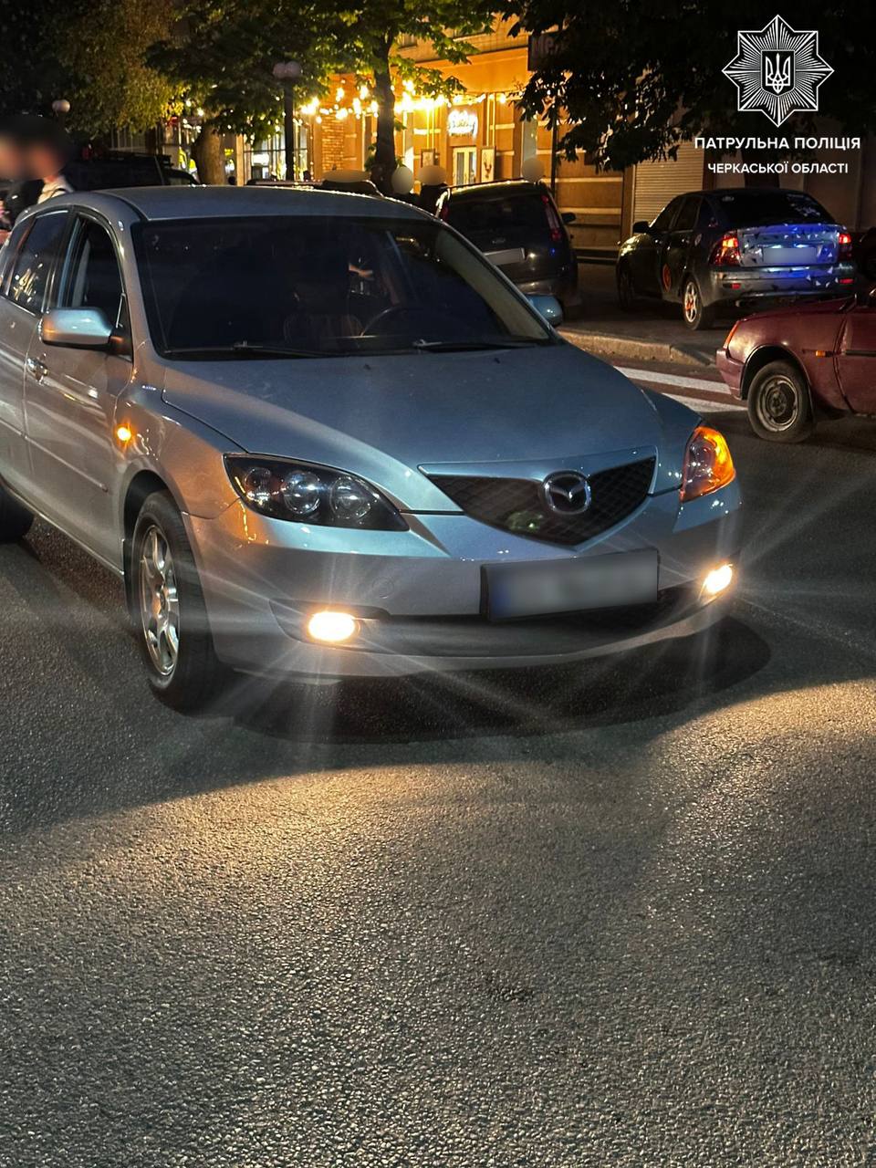 П’яний водій Mazda ледь не збив пішоходів у Черкасах – Драгер показав три стрілочки - фото 2
