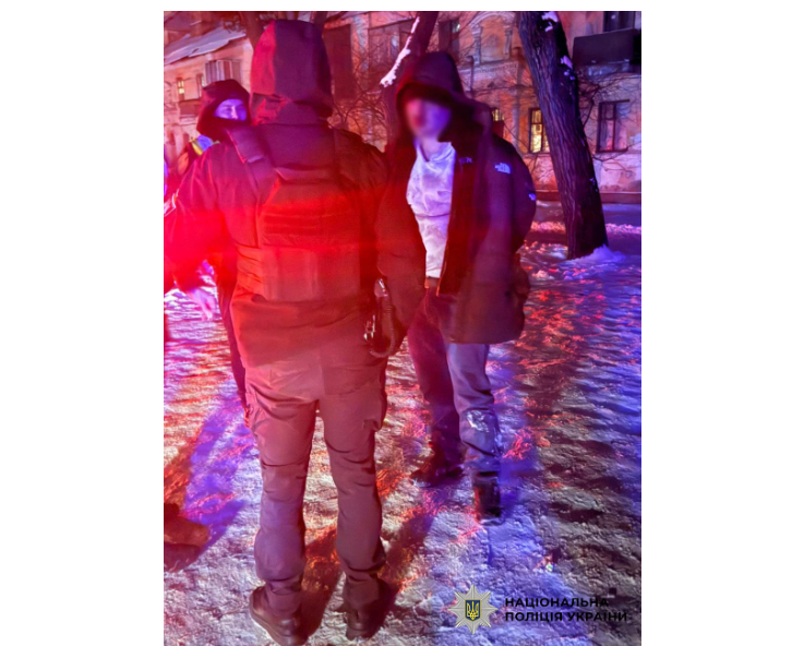 Порізав обличчя та вуха: у Києві судитимуть чоловіка, який напав на юнака