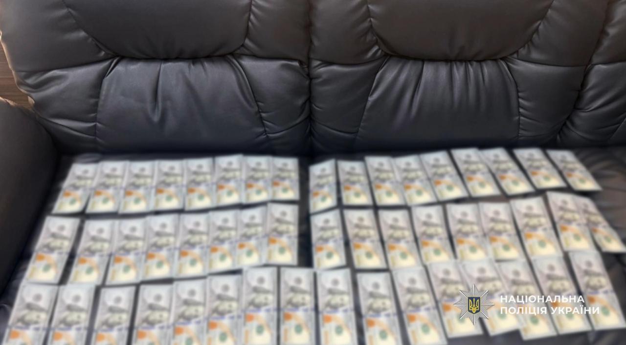 Мера міста на Одещині затримали під час отримання хабаря за дозвіл на будівництво ВЕС