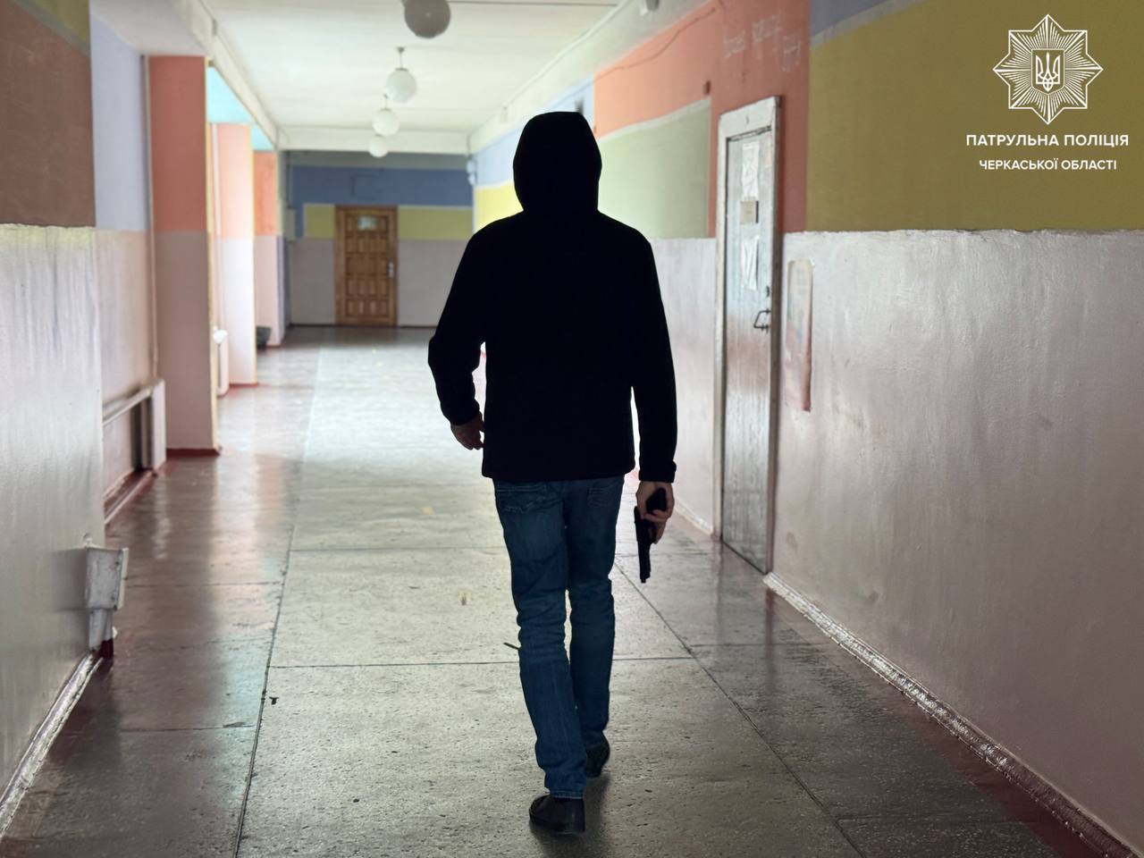 У черкаських школах поліцейські відпрацювали дії при надзвичайній ситуації. Фото - фото 3