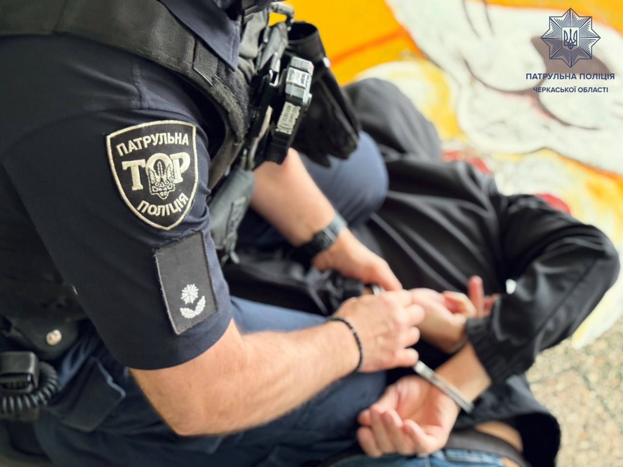 У черкаських школах поліцейські відпрацювали дії при надзвичайній ситуації. Фото - фото 7