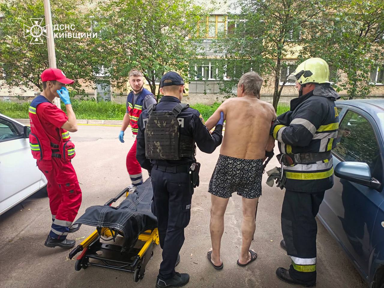 В Ірпені під час пожежі у багатоповерхівці врятували людину