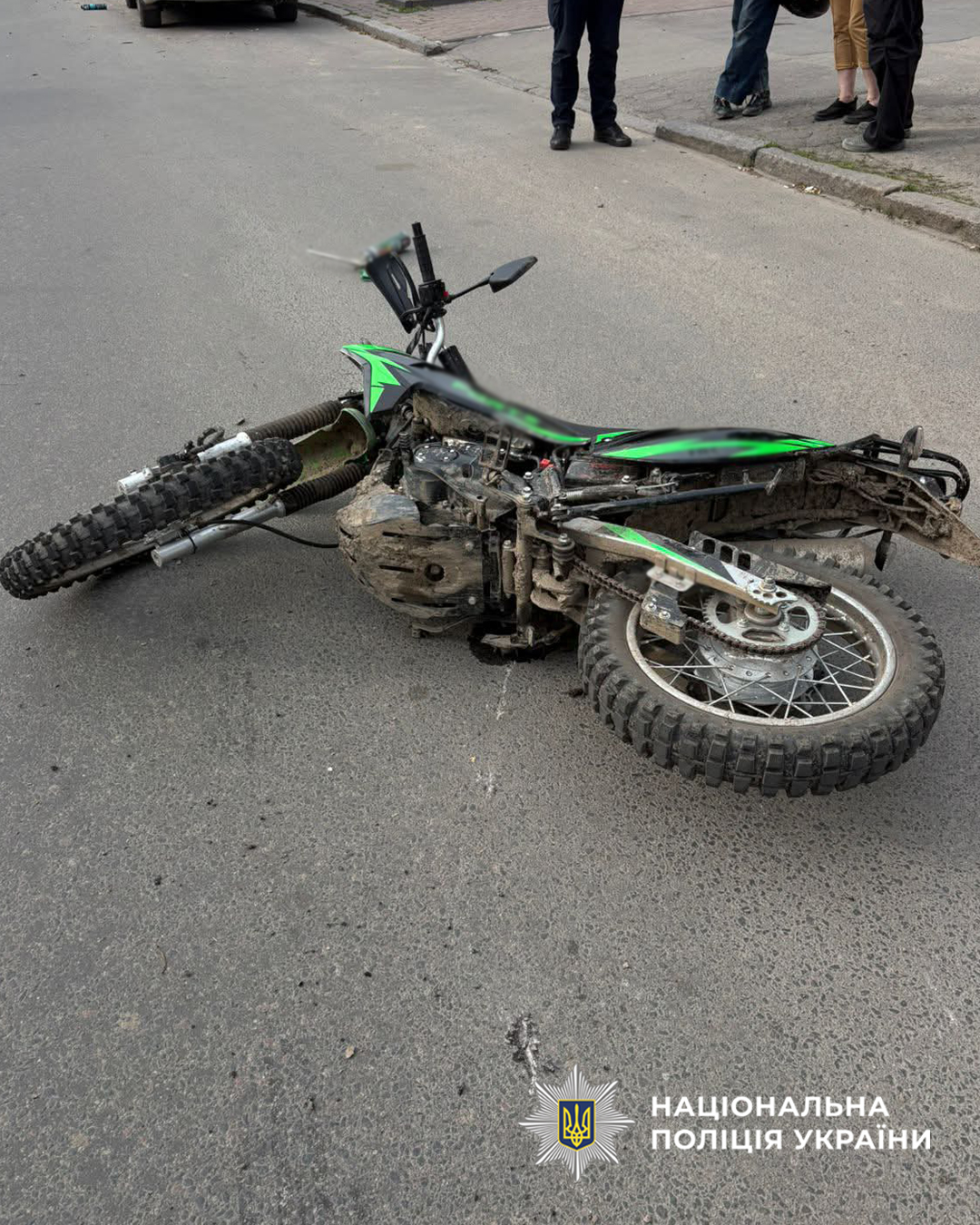 Мотоцикліст збив велосипедиста в Умані: чоловік в реанімації