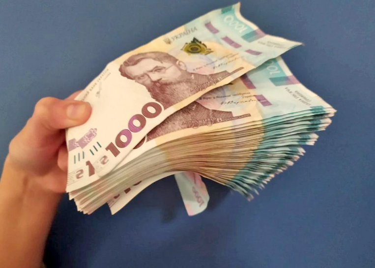 Середня заробітна плата в Києві 2026: як змінилися доходи киян за час повномасштабної війни