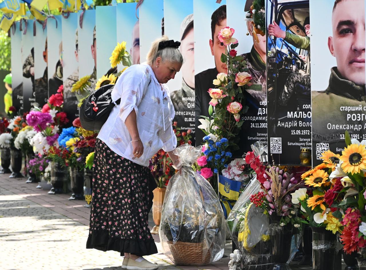 Матері загиблого захисника з Черкащини вручили орден «За мужність» III ступеня - фото 2