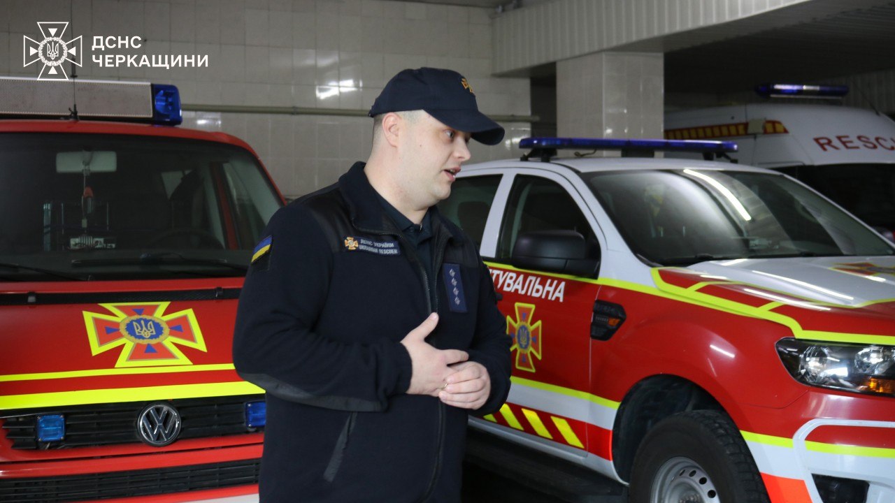 Школярі «Берегині» у Черкасах спробували себе в ролі рятувальників. Фото