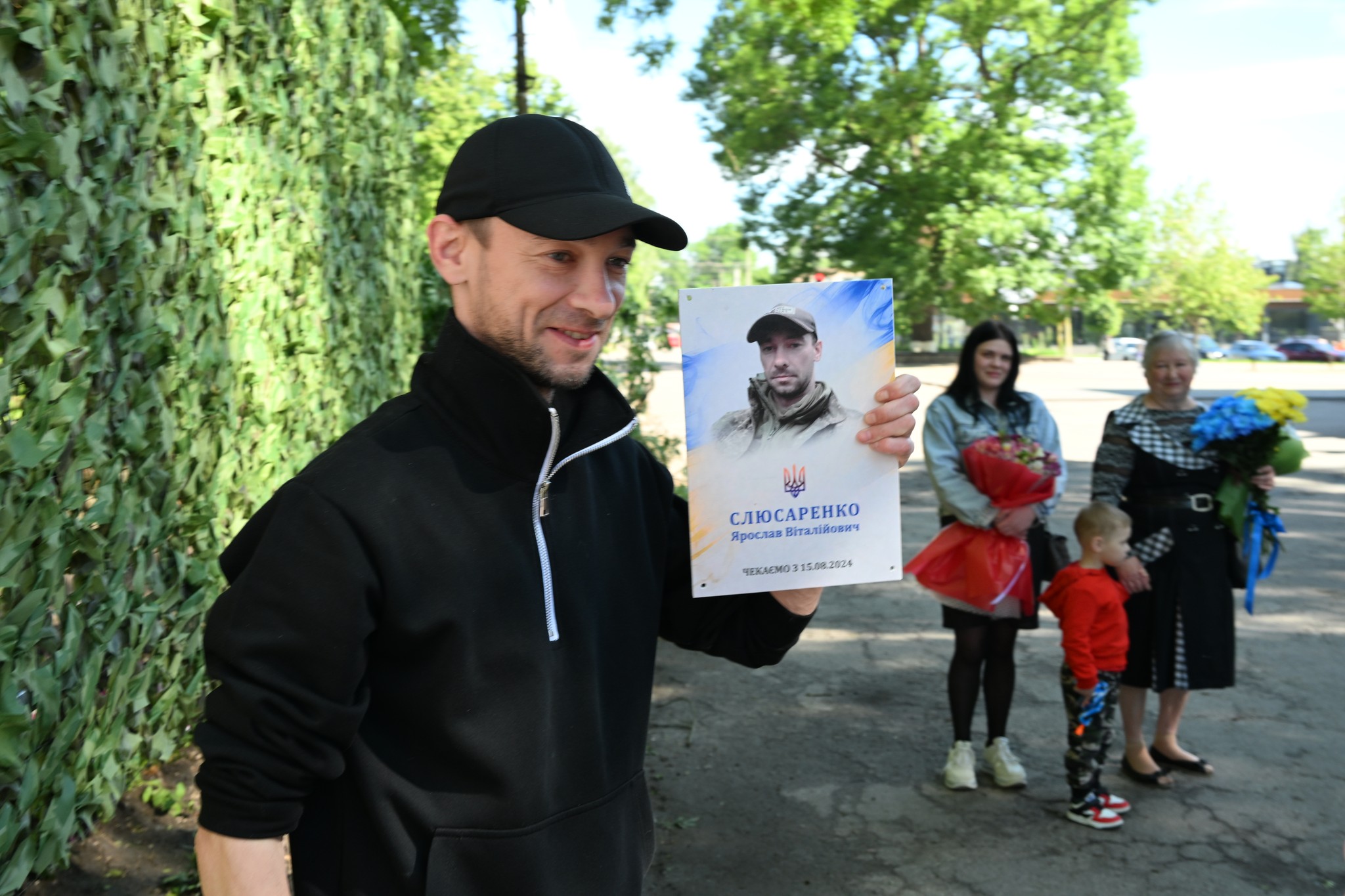 Повернувся з полону: на Черкащині воїн зняв свій портрет із стіни зниклих безвісти. Фото - фото 4