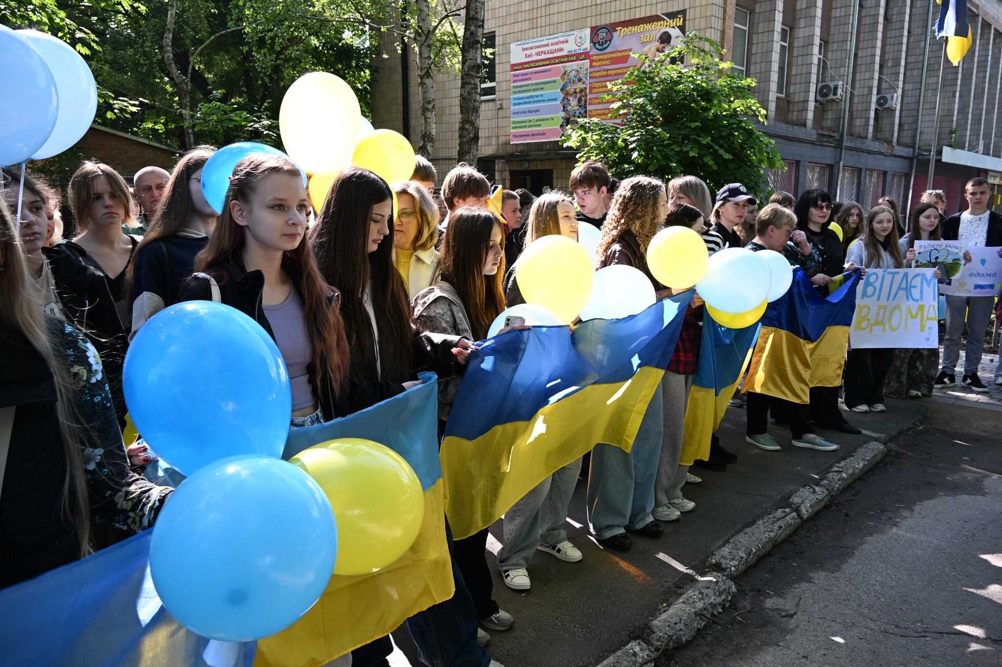 Повернувся з полону: на Черкащині воїн зняв свій портрет із стіни зниклих безвісти. Фото - фото 5