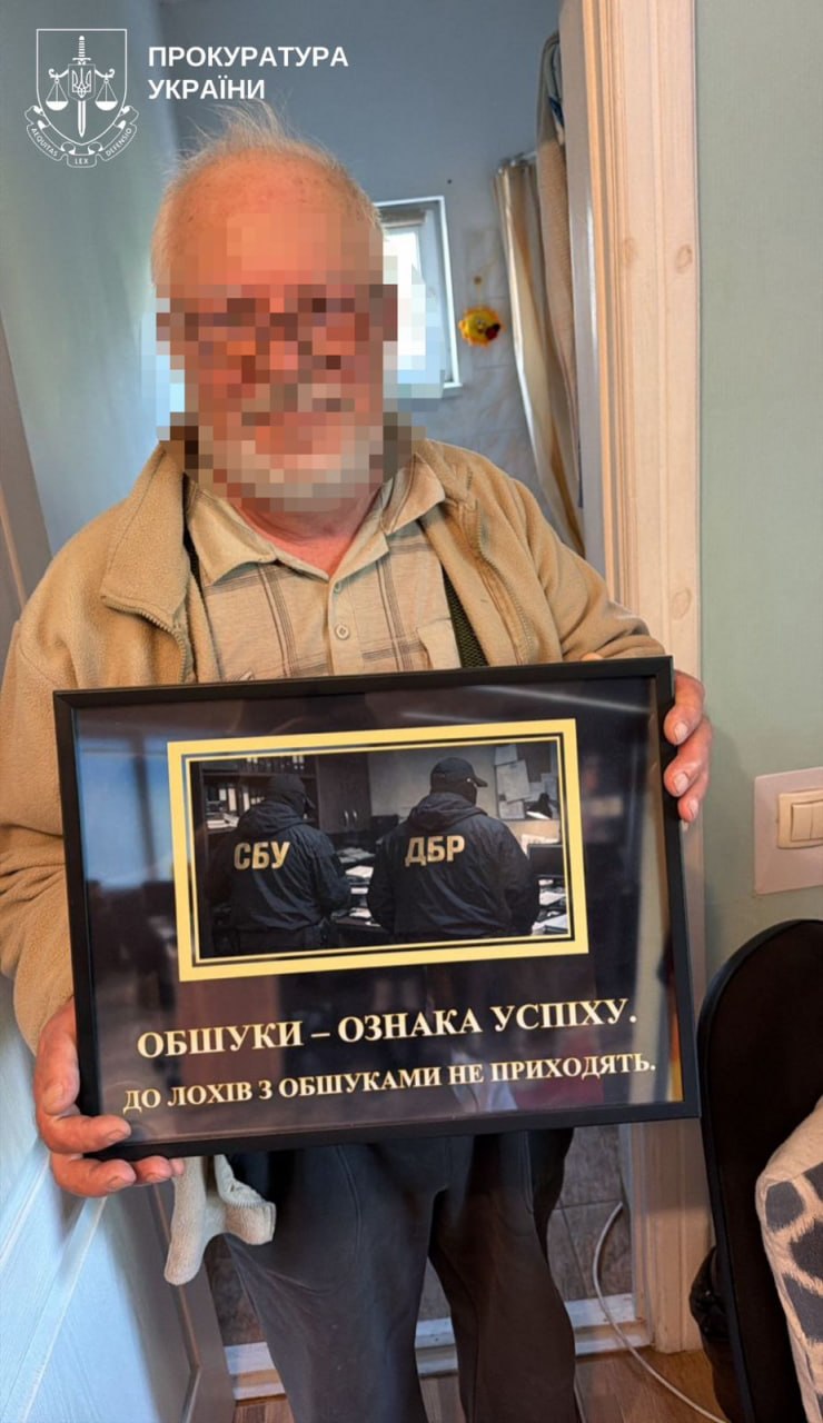 Паспорти, дипломи та посвідчення: на Київщині викрили масштабну схему виготовлення підроблених документів - фото 2