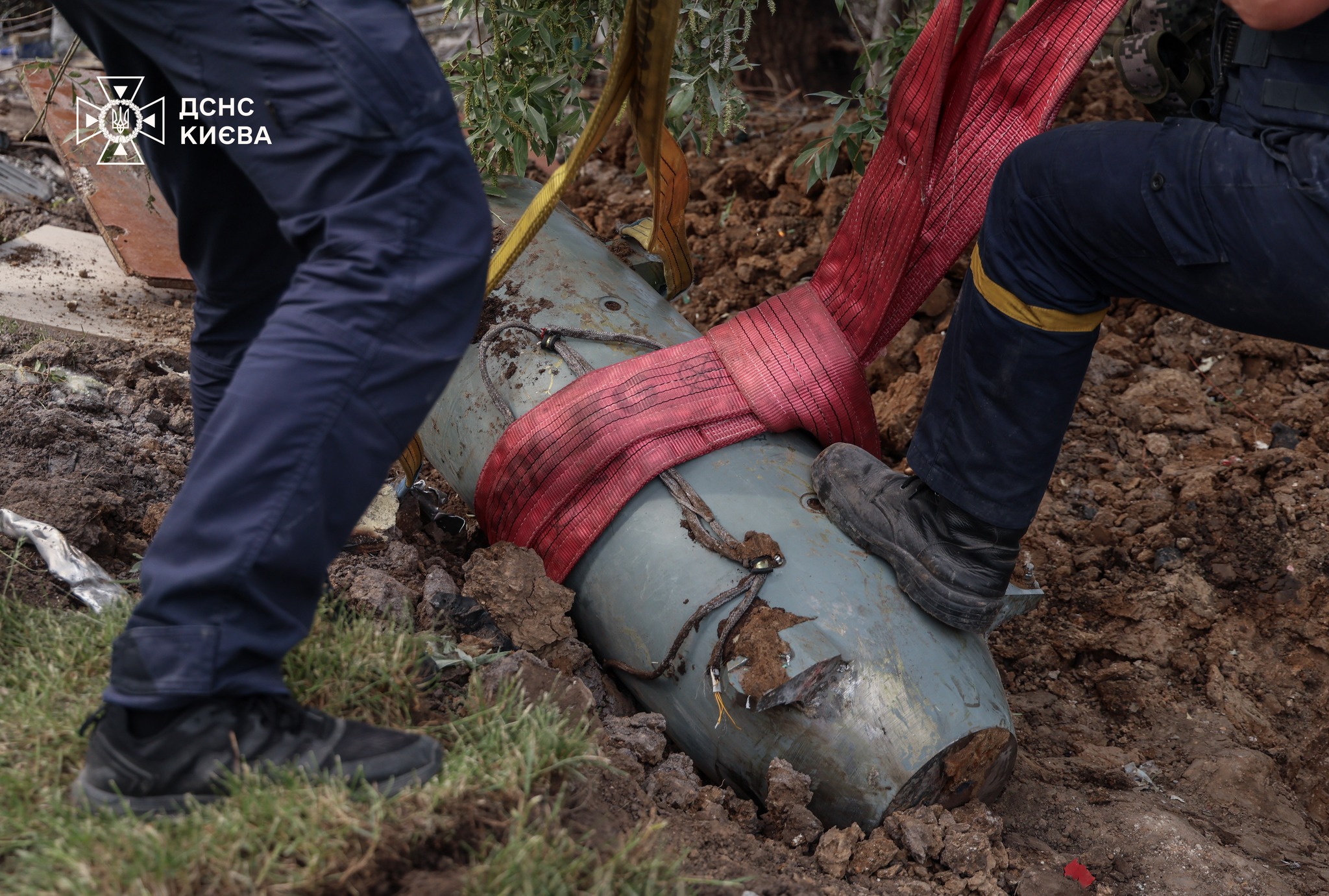 У Києві виявили та знешкодили бойову частину крилатої ракети Х-101 - фото 2