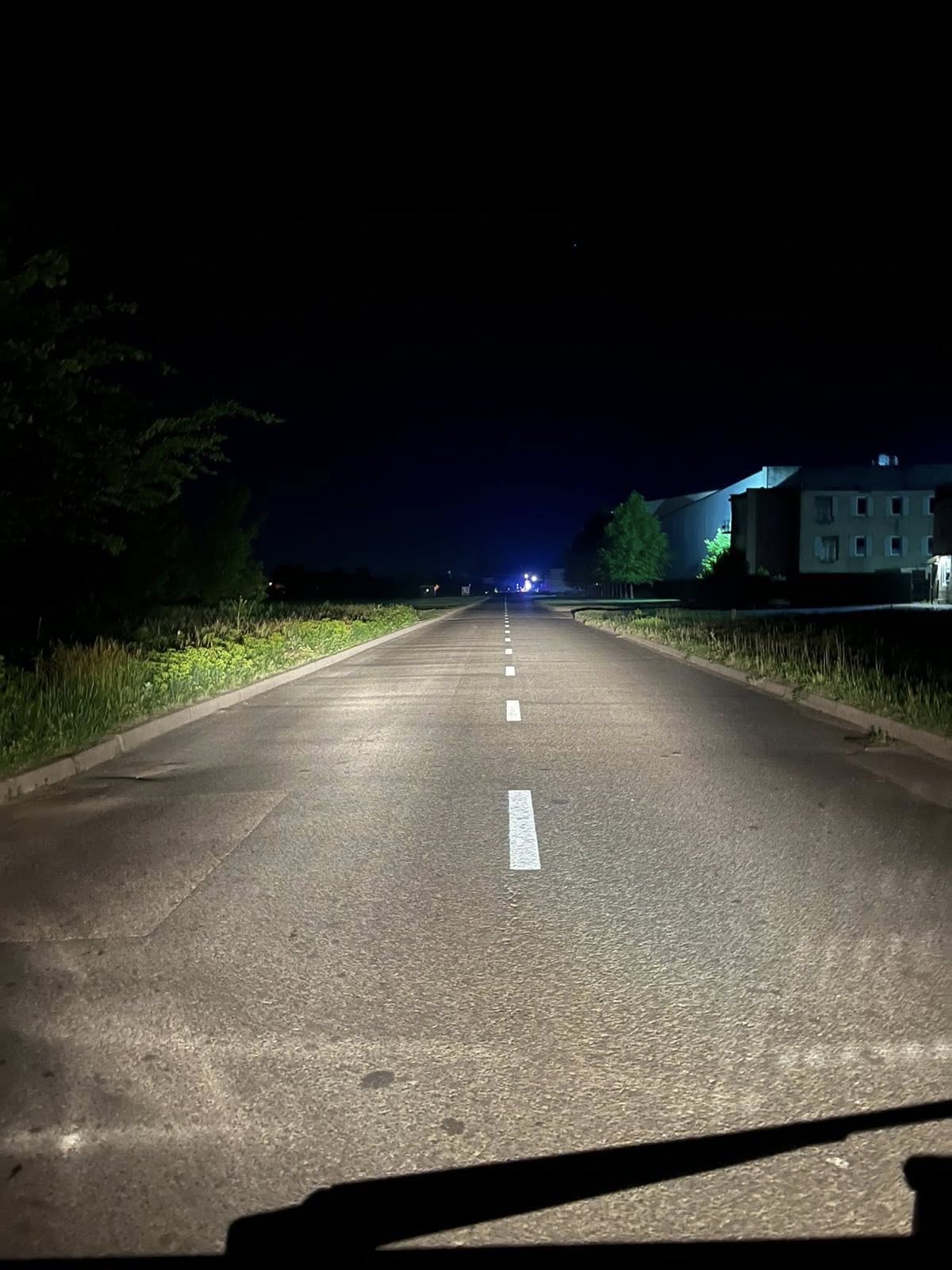 Дорожню розмітку оновили на проспекті Хіміків та вулиці Лейтенанта Мукана