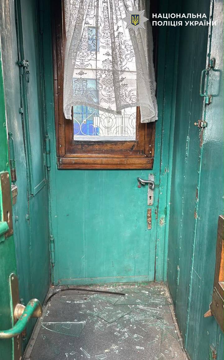 Рецидивіст в Києві розбив вікно музейного потяга та передягнувся в залізничника