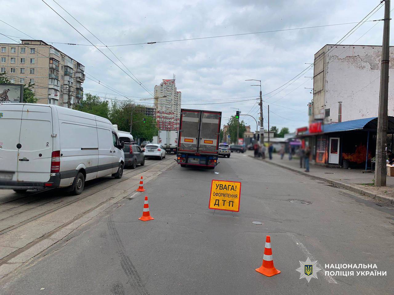 Вантажівка у столиці збила бабусю. Постраждала загинула на місці
