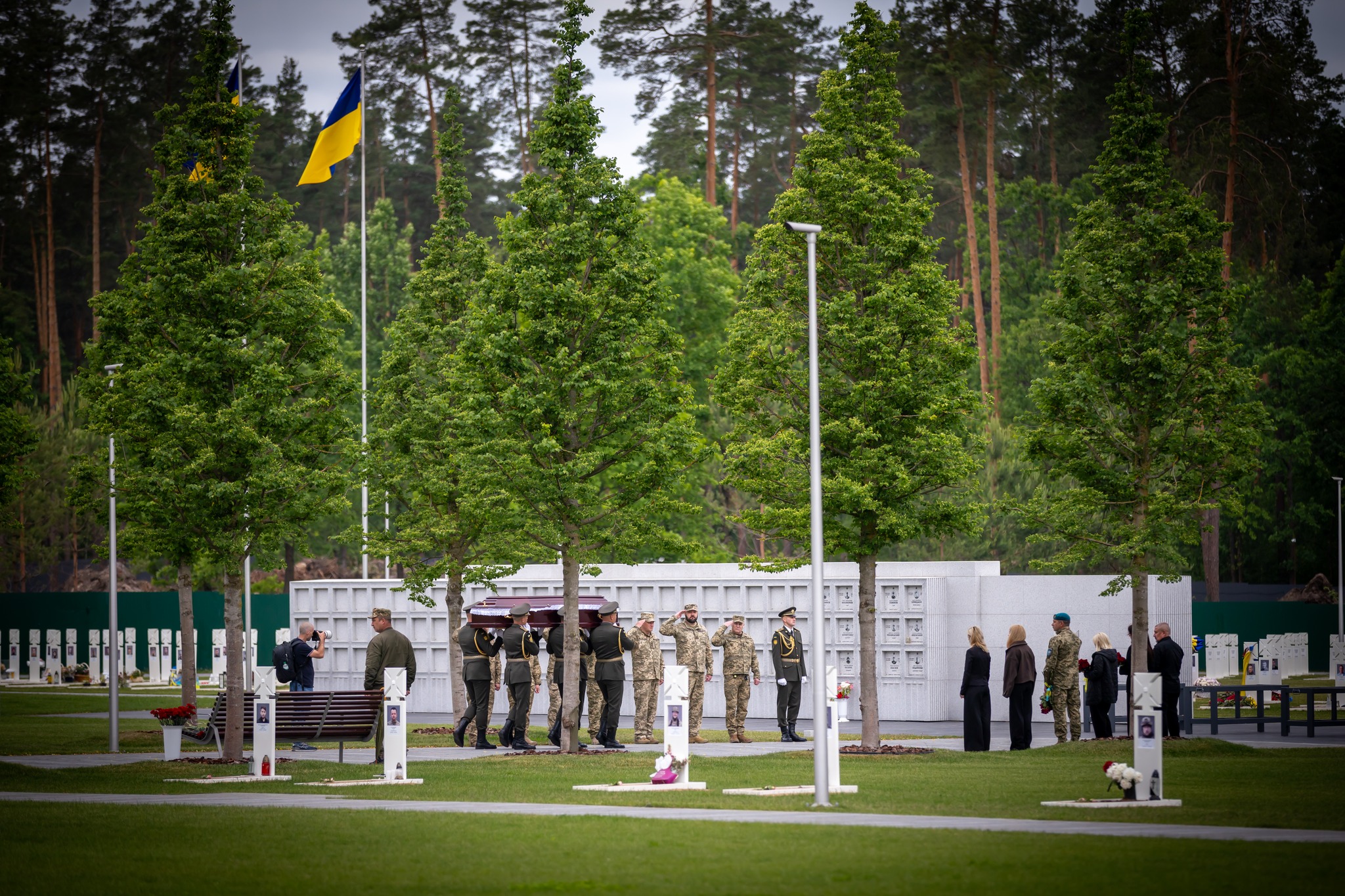 На Національному військовому меморіальному кладовищі поховали 30 невідомих Захисників України - фото 4