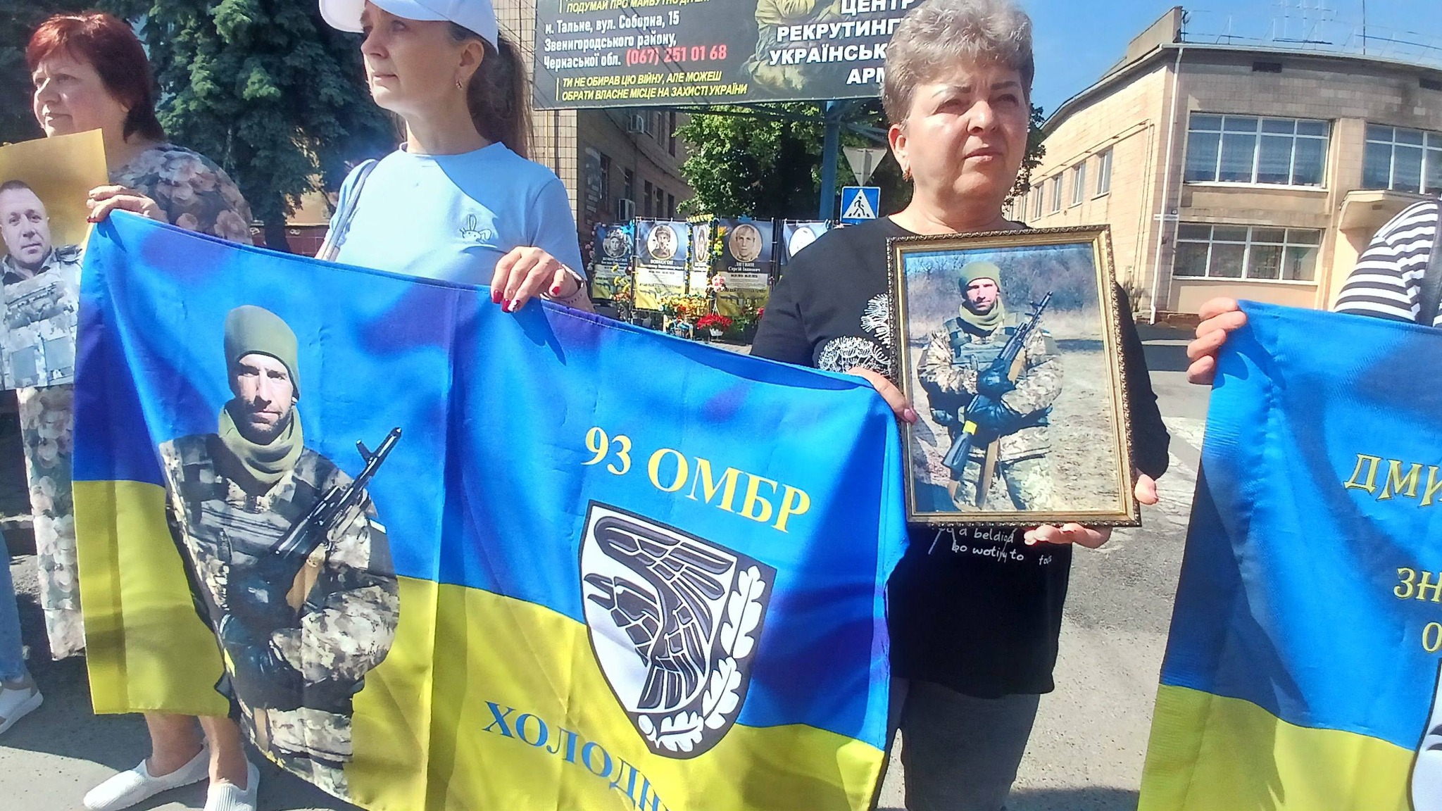 У Тальному люди вийшли на акцію «Безвісти зниклі – не забуті!». Фото - фото 11