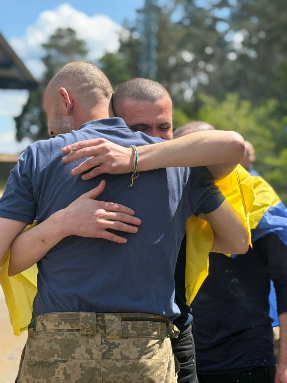 Додому повернулися 186 українців під час обміну полоненими - фото 3