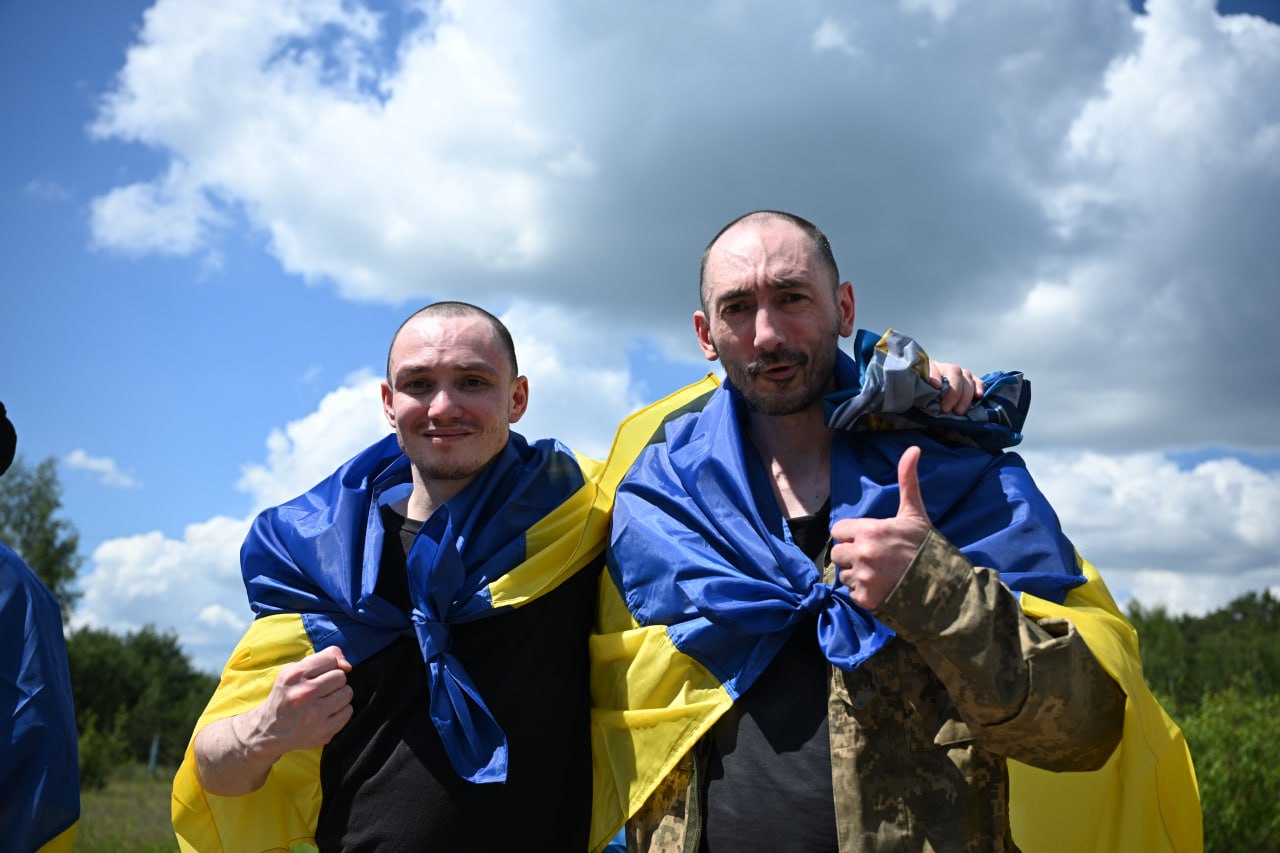 Україна повернула з російського полону 185 захисників і одного цивільного - фото 2
